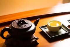 <b>喝西湖龙井茶选什么茶器好？紫砂壶的识别</b>